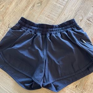 Lululemon Tracker Short Size 6